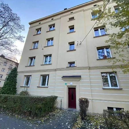 Apartment Przytulny Ligota Near Hospitals & Sum *