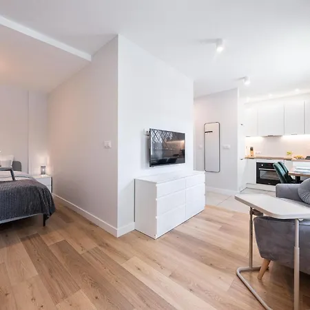 Apartment Przytulny Ligota Near Hospitals & Sum *